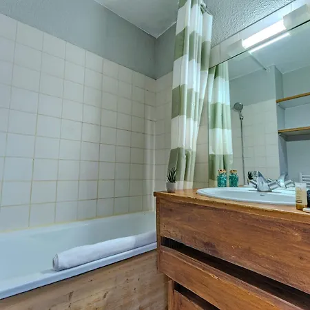 Ski-in Ski-out 2br With Mountain View - - Le Joker *