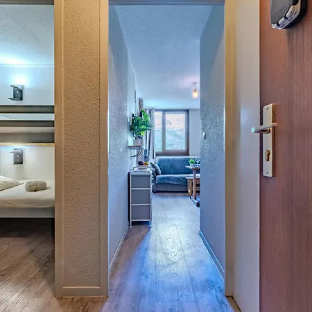 Ski-in Ski-out 2br With Mountain View - - Le Joker