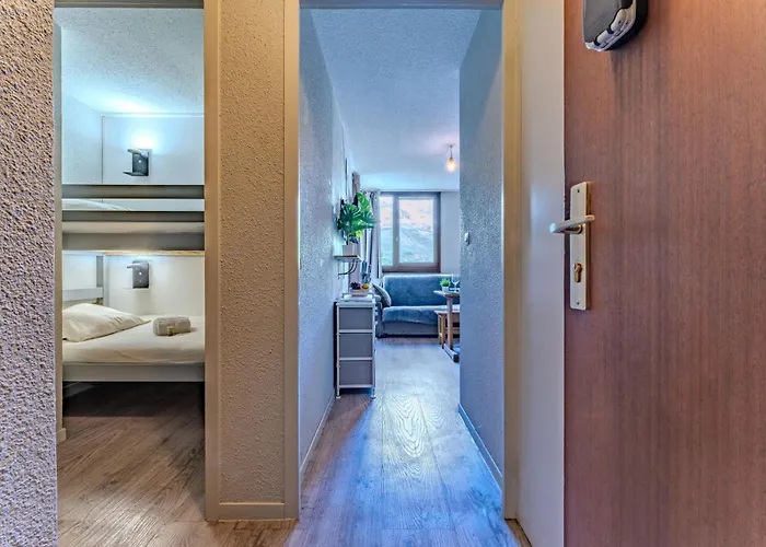 Ski-in Ski-out 2br With Mountain View - - Le Joker